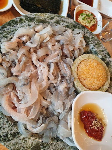 유쾌한회세꼬시 영통직영점 - 외식업