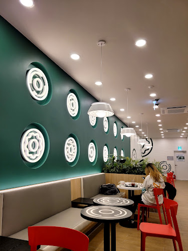 크리스피크림 의정부민락점 - 외식업