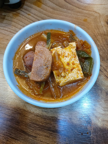 Comentarii opinii despre 의정부명물부대찌개 본점