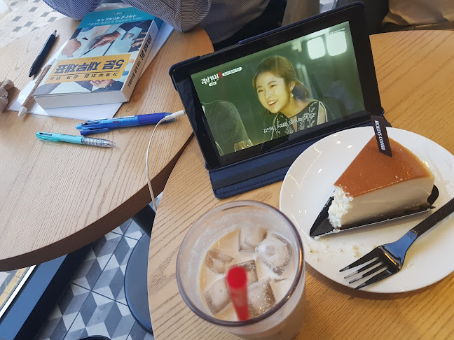 Comentarii opinii despre 할리스 울산디자인거리점