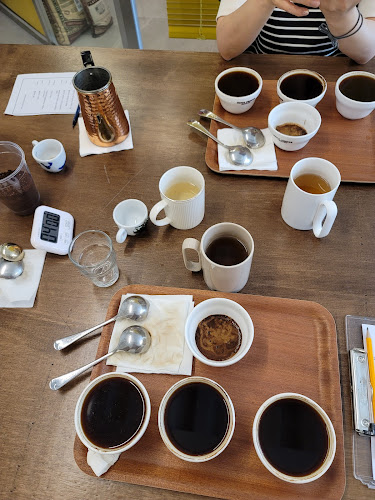 Opinii despre 창원커피래빗홀 în 창원시 - 외식업