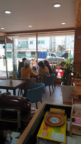 큐&큐 베트남 커피숍