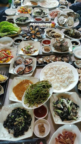 Opinii despre 한정애한정식 în 태백시 - 외식업