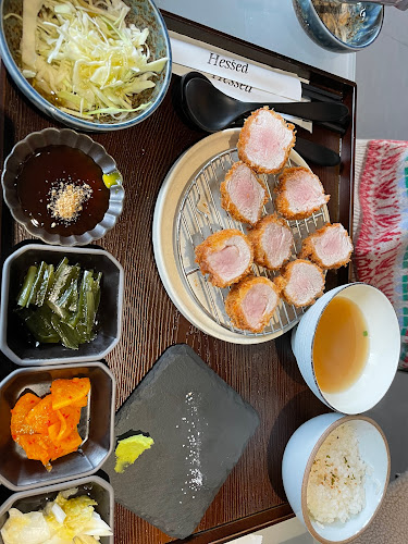 카츠 헤세드 - 외식업