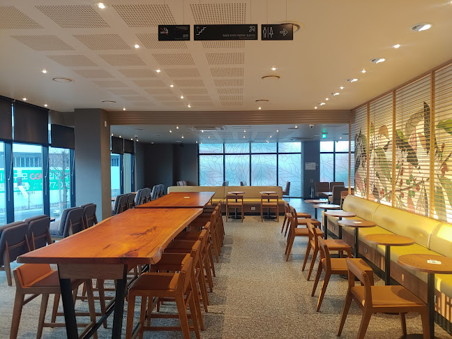 Comentarii opinii despre 스타벅스 풍무사거리DT점