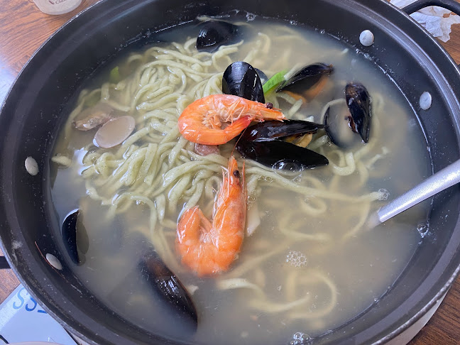 Opinii despre 곤춘칼국수 în 아산시 - 외식업