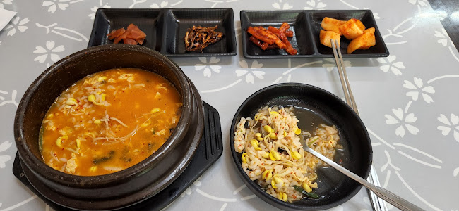 Comentarii opinii despre 경주콩나물국밥