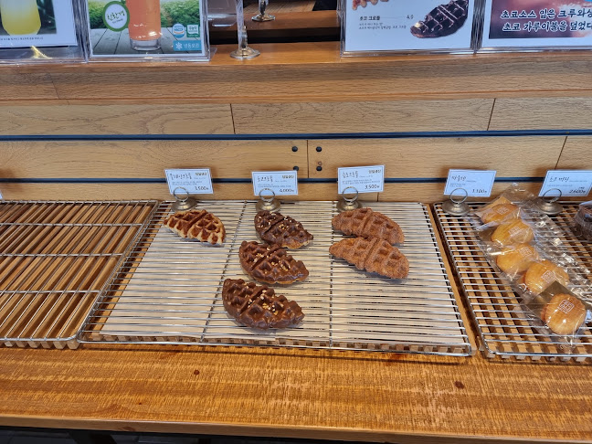 Opinii despre 장산다방 제주휘슬락점 în 제주시 - 외식업