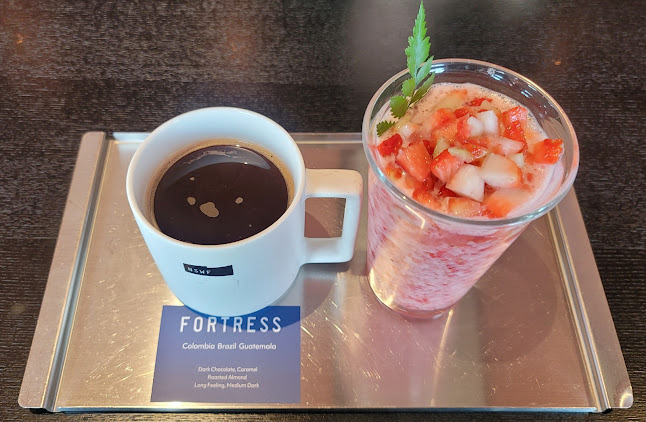 노스모크위드아웃파이어카페 유림점 - 외식업