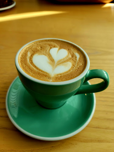 Opinii despre 카페 디 쿼드 în 춘천시 - 외식업