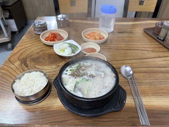 Opinii despre 송자네순대국 în 수원시 - 외식업