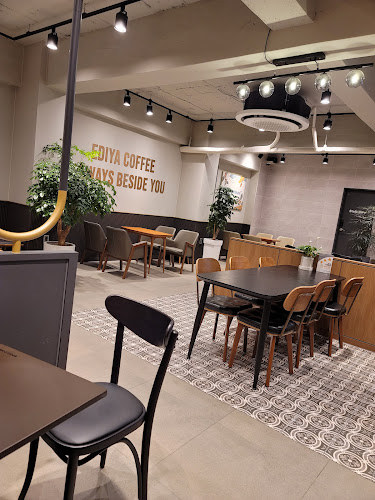 Comentarii opinii despre 이디야 금정신환사거리점