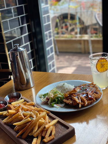 Opinii despre 브리튼 진주평거점 în 진주시 - 외식업