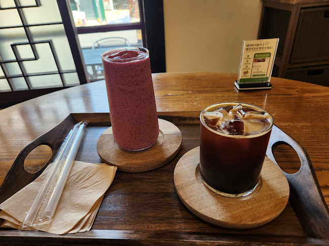 Opinii despre 카페 신민회 în 군산시 - 외식업