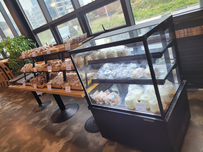 Comentarii opinii despre 수제빵연구소