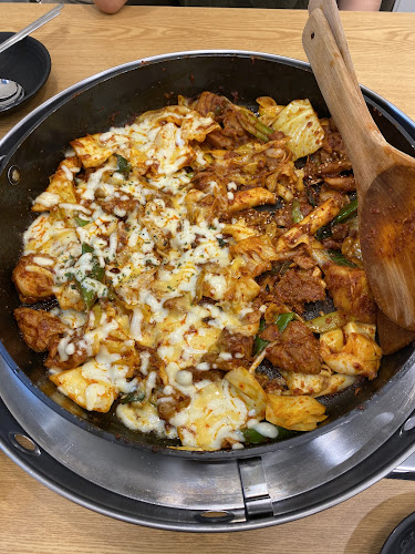 유가네 닭갈비 과천별양점