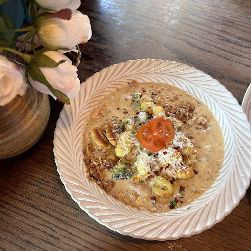 Opinii despre 버건디행궁 în 수원시 - 외식업