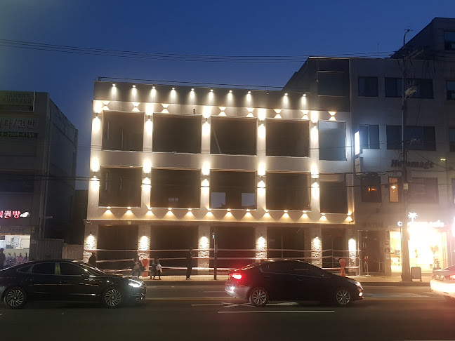 Opinii despre 도담호프 în 수원시 - 외식업