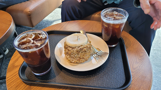 Opinii despre 스타벅스 풍무사거리DT점 în 김포시 - 외식업