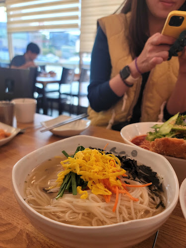 Opinii despre 소담비빔국수 본점 în 화성시 - 외식업