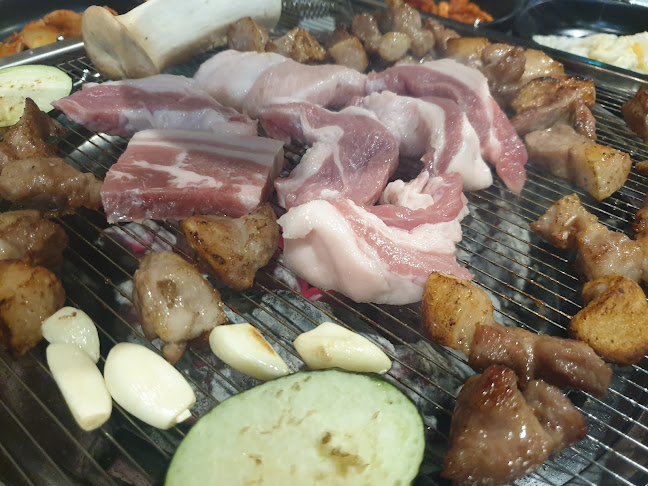 Comentarii opinii despre 식껍 숯불돼지구이