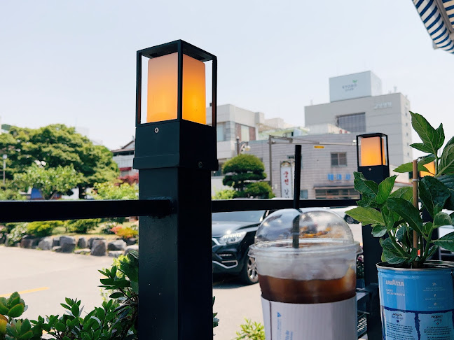 Opinii despre 해적들과커피 în 군산시 - 외식업