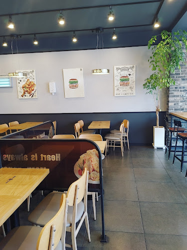 Opinii despre 맘스터치 용인상갈점 în 용인시 - 외식업