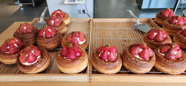 Opinii despre 르디투어 광교 în 수원시 - 외식업