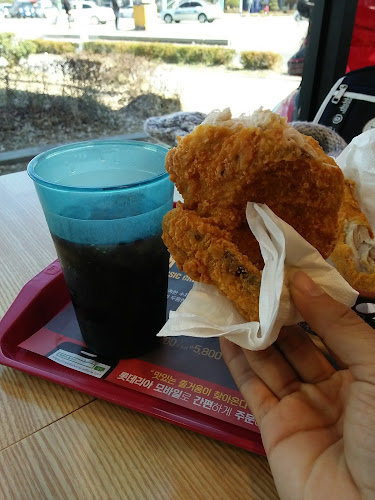 Comentarii opinii despre 롯데리아 목포상동점