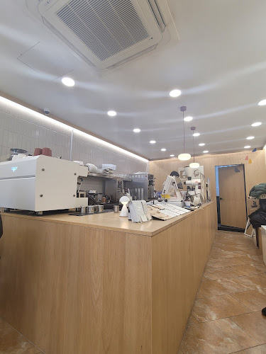 Comentarii opinii despre 분더커피바 심곡점