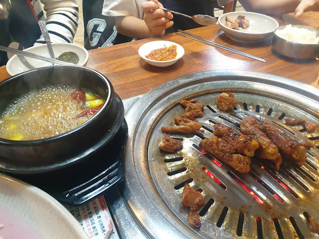 Opinii despre 낭만춘천숯불닭갈비 în 춘천시 - 외식업