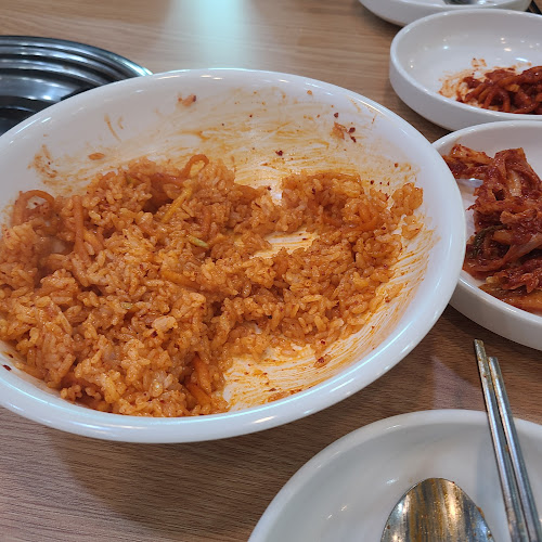 Opinii despre 느티나무 în 동두천시 - 외식업