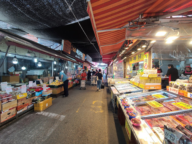 Opinii despre 원종제일시장 în 부천시 - 외식업