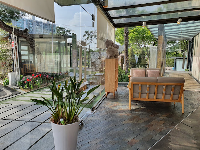 Opinii despre 벤자마스(Venzamas) în 경주시 - 외식업