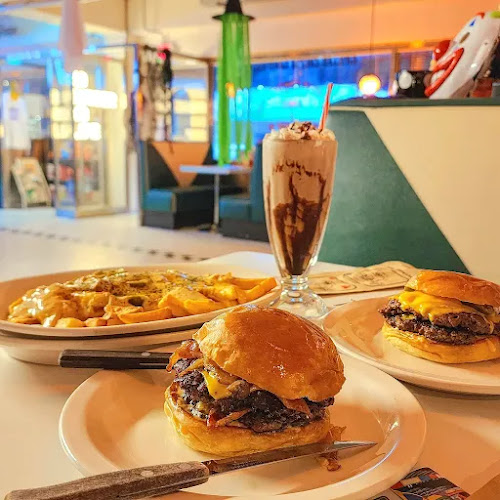 하이파이브 아메리칸 다이너 - 창원시