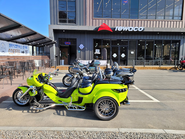 트라이크 하우스 - 외식업