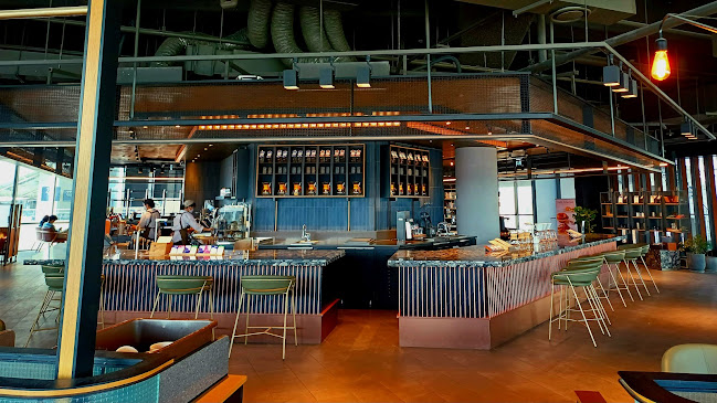 Opinii despre 스타벅스 창원NC파크R점 în 창원시 - 외식업