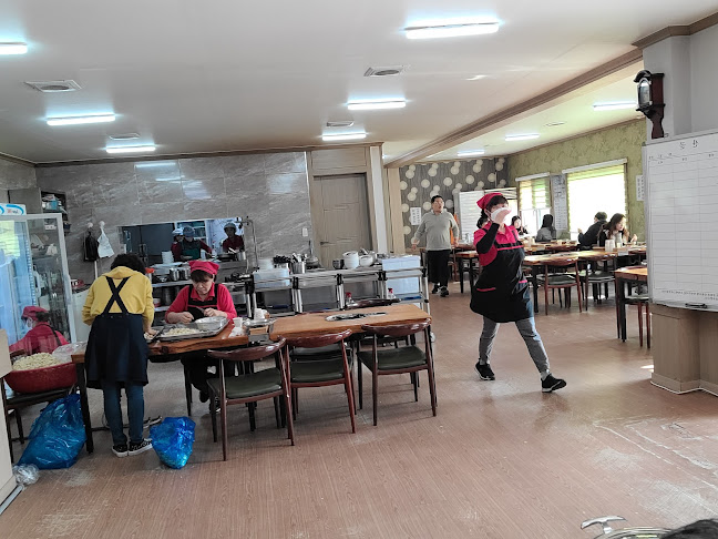 Opinii despre 산골추어탕 în 화성시 - 외식업