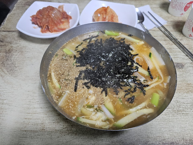 Opinii despre 형제칼국수 în 강릉시 - 외식업