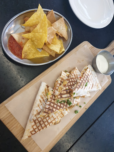 Opinii despre 토도스 în 창원시 - 외식업