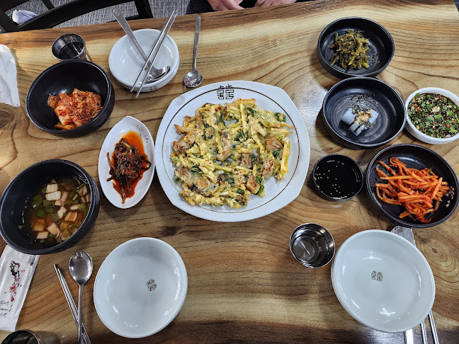 Opinii despre 소담굴밥집 în 아산시 - 외식업