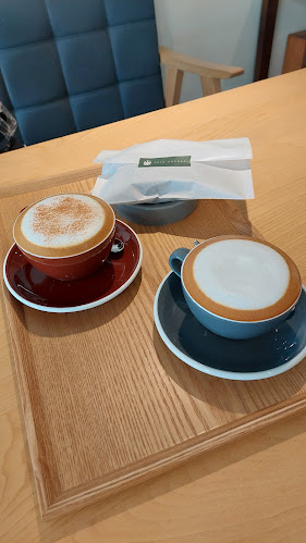 Opinii despre 도트커피로스터스 în 김포시 - 외식업