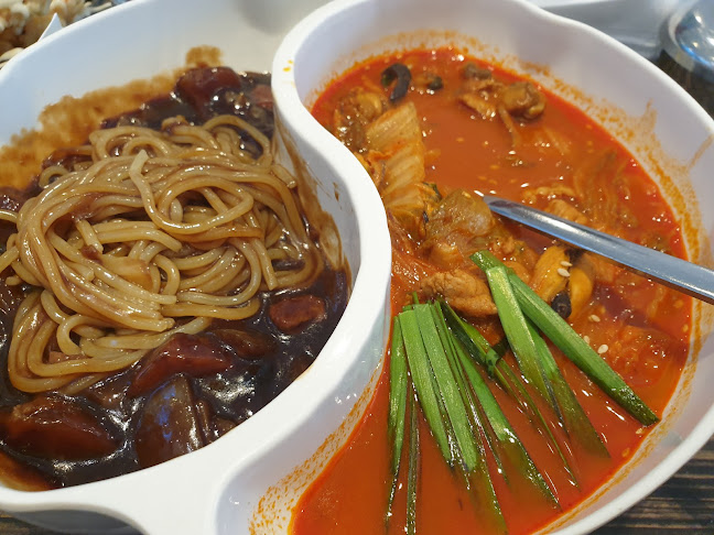 짬뽕지존 Chinese restaurant - 외식업