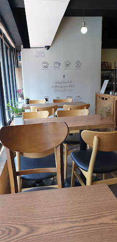 Opinii despre 커피에반하다 의왕오전점 în 의왕시 - 외식업