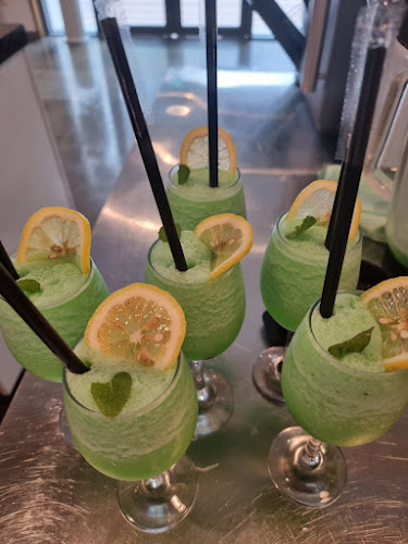 Comentarii opinii despre 웰컴투두바이 Welcome to Dubai