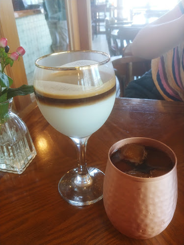 BOHEMIAN COFFEE 보헤미안 커피 - 강릉시