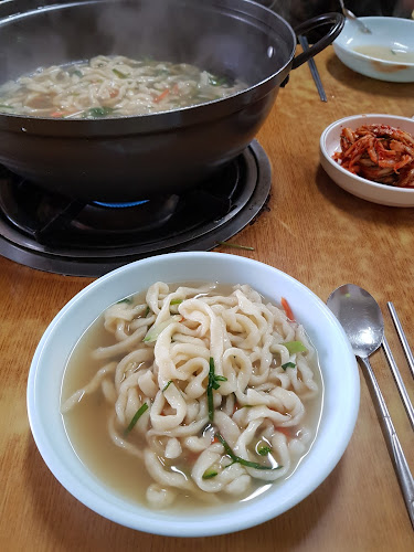 엄사리신촌칼국수