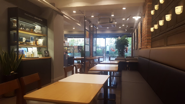 Opinii despre 이디야커피 수원센트럴점 în 수원시 - 외식업