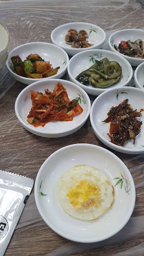 윤금식당 - 외식업