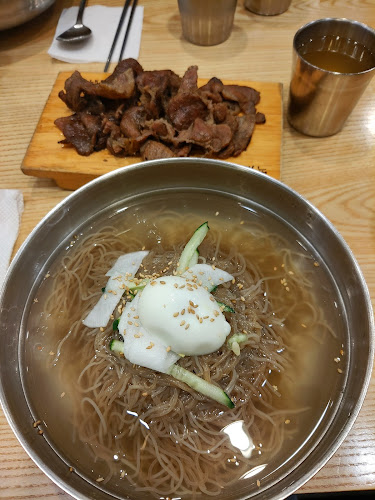 육쌈냉면 수원역점